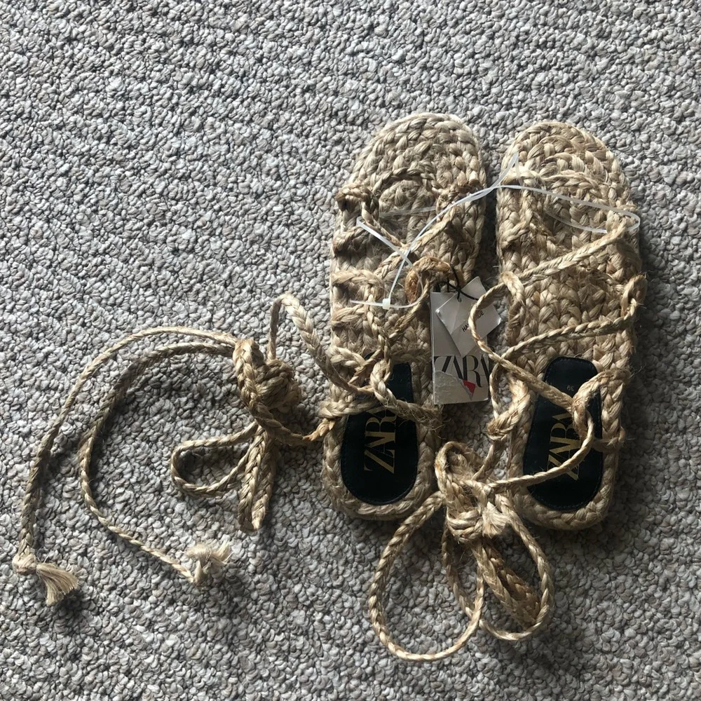 Zara Natural Braided Ankle-Tie Flat Sandals - Picture 4 of 8
